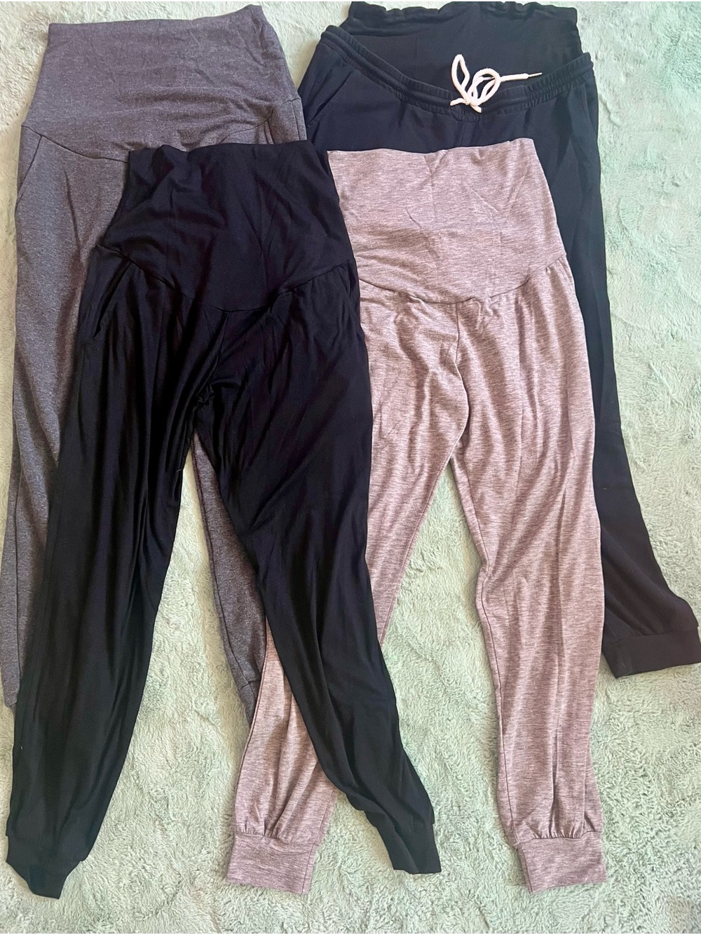 Bundle of 4 Maternity/Comfort Joggers and Leggings - Black & Heather Gray